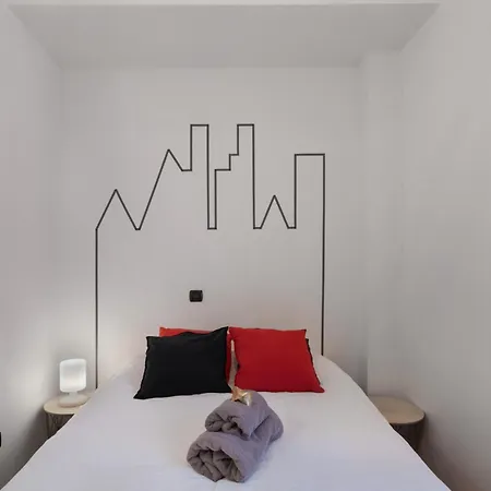 Next To Canteras Charming