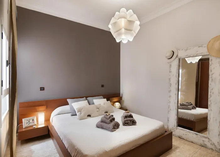 Next To Canteras Charming